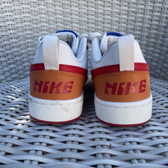 Like New Nike Court Borough Low 2 GS Sneakers Sail Hot Curry/Red - Boys 6Y - Picture 4 of 9